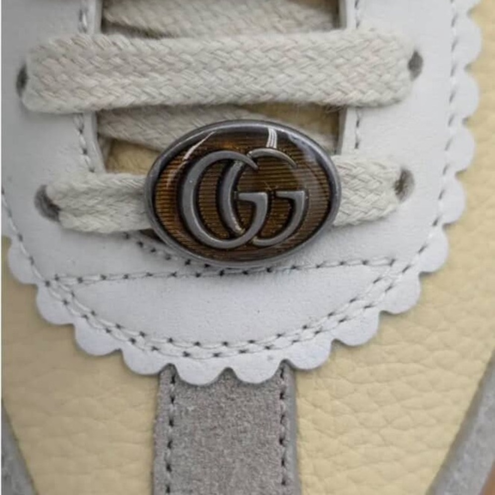 Gucci Women's Beige and Green Lace-Up Sneakers - Picture 2 of 4